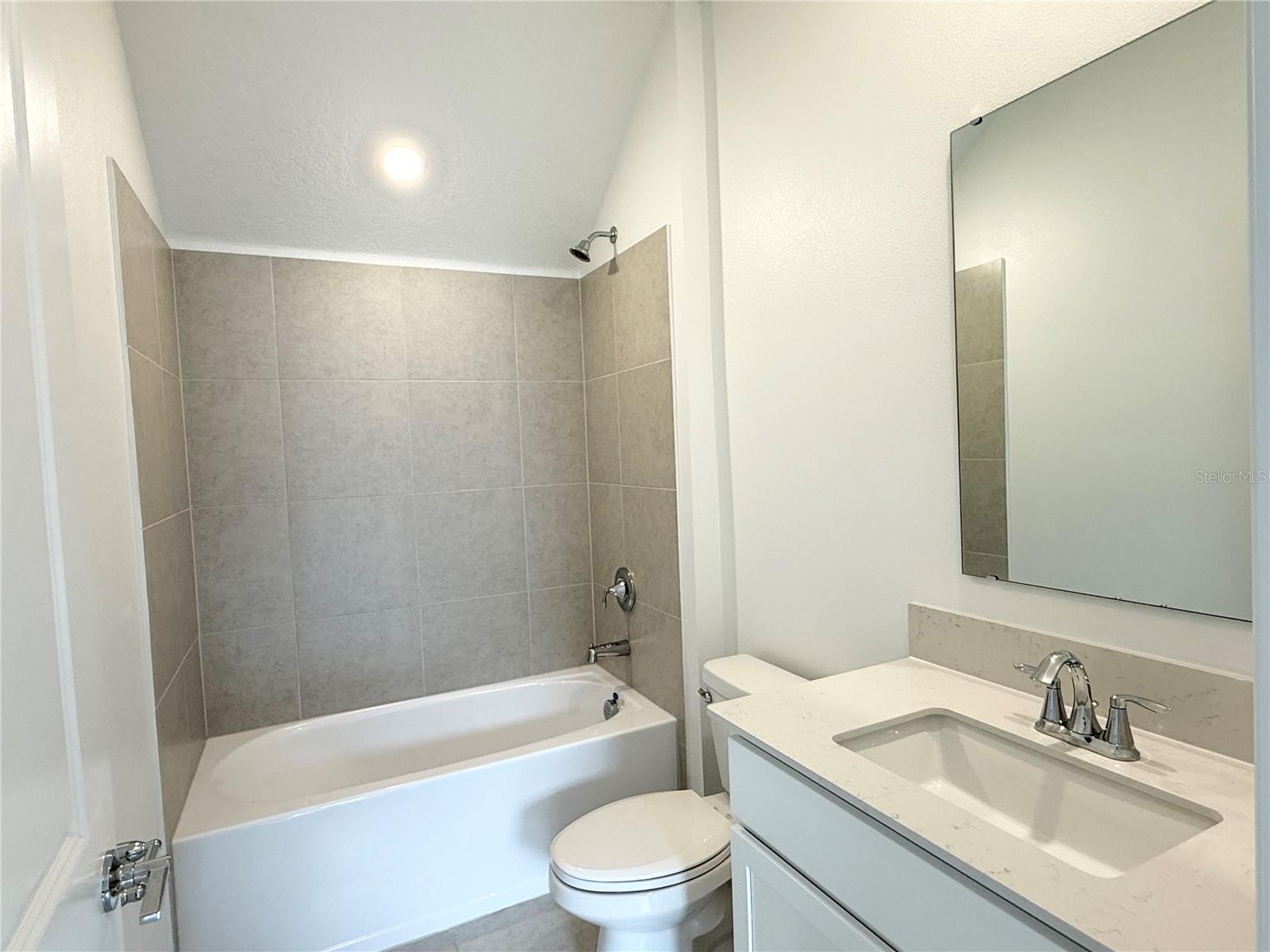 660 BAYERN LN, DEBARY, FL, 32713