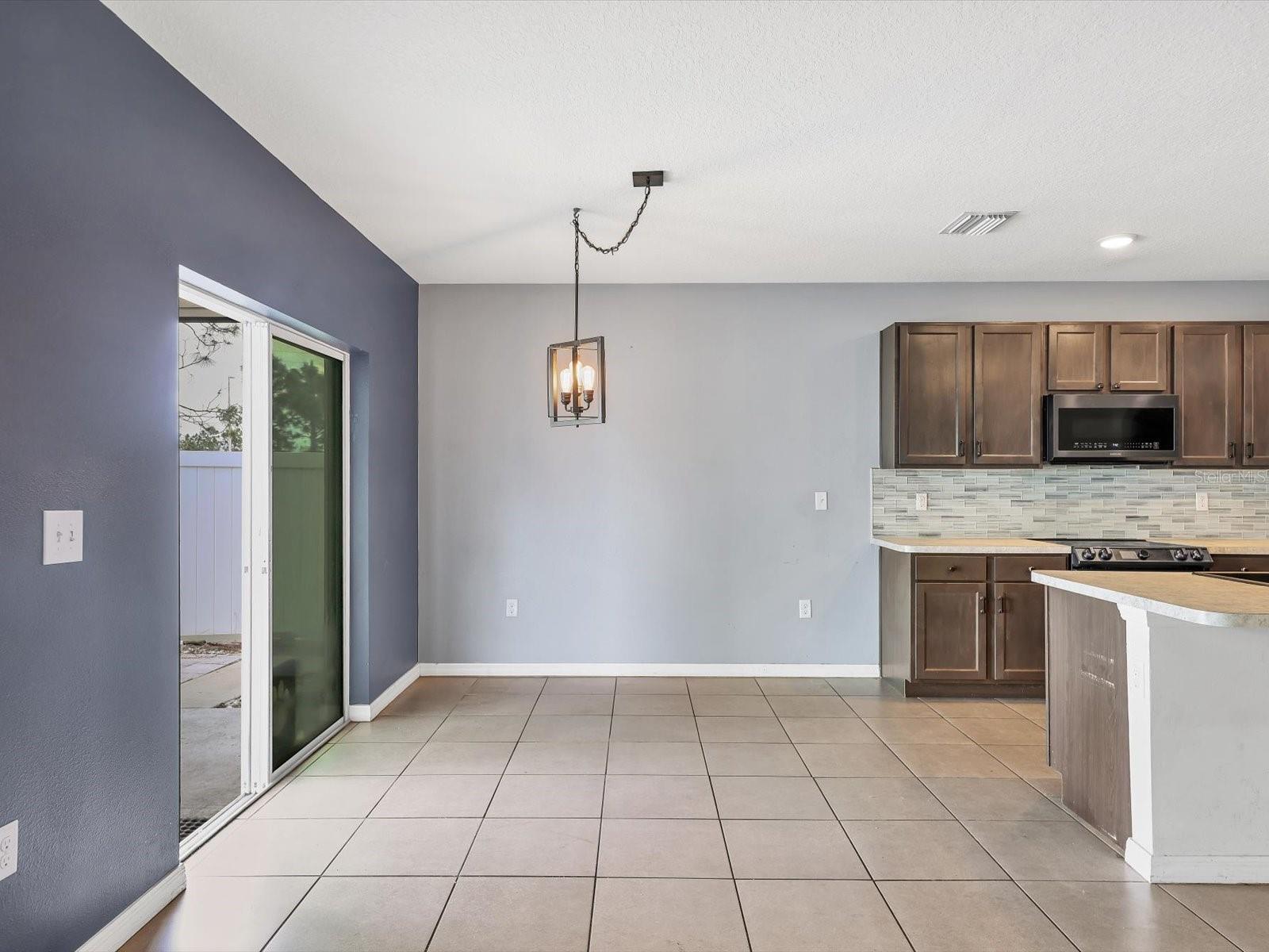 10003 GEESE TRAIL CIR, SUN CITY CENTER, FL, 33573