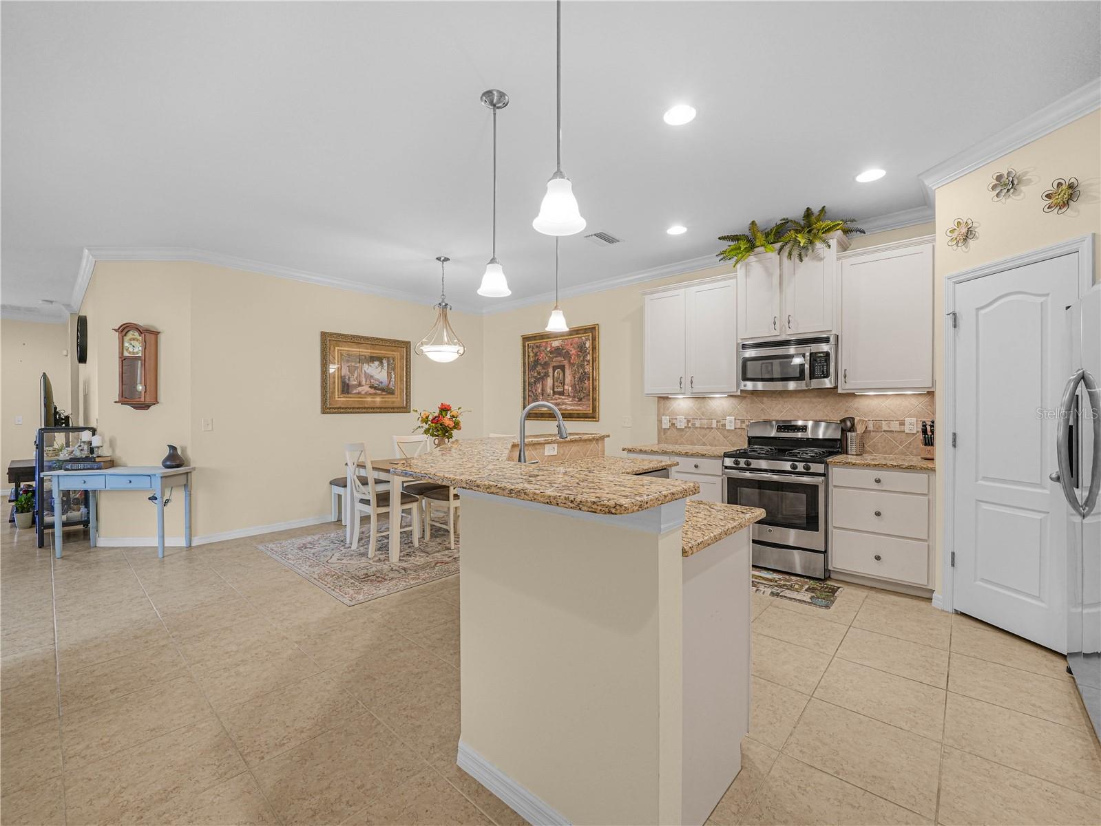 7417 SURREY PINES DR, APOLLO BEACH, FL, 33572
