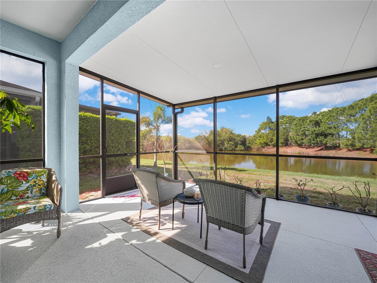7417 SURREY PINES DR, APOLLO BEACH, FL, 33572