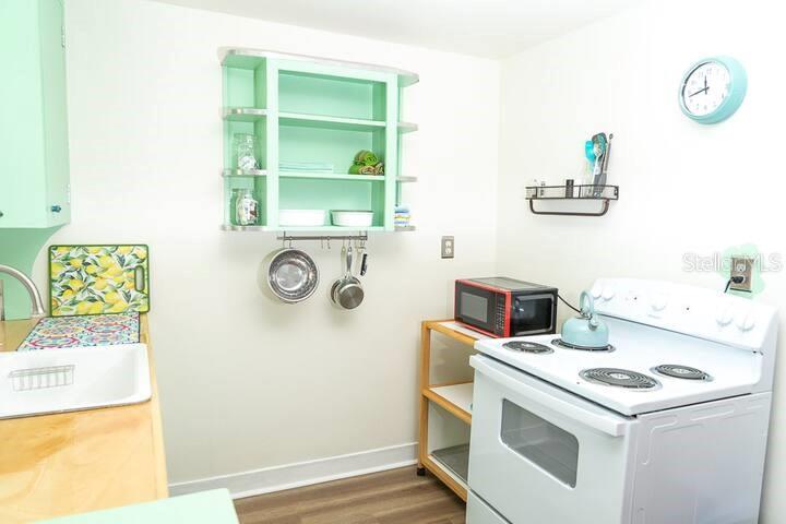 318 S CLAKE ST, DELAND, FL, 32720