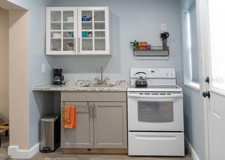 318 S CLAKE ST, DELAND, FL, 32720