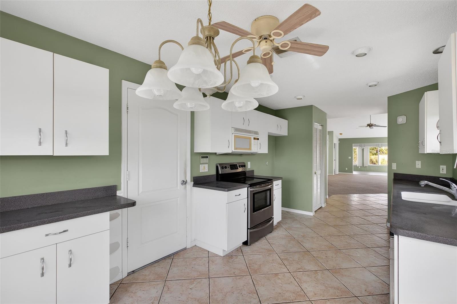1803 ASHLEY DR, VENICE, FL, 34292