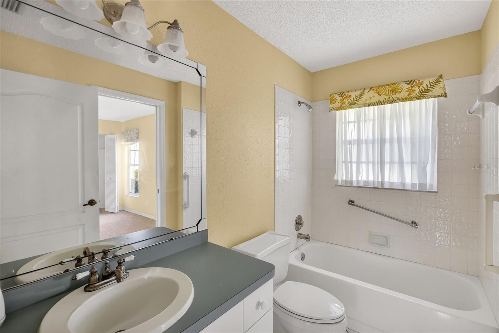 1803 ASHLEY DR, VENICE, FL, 34292