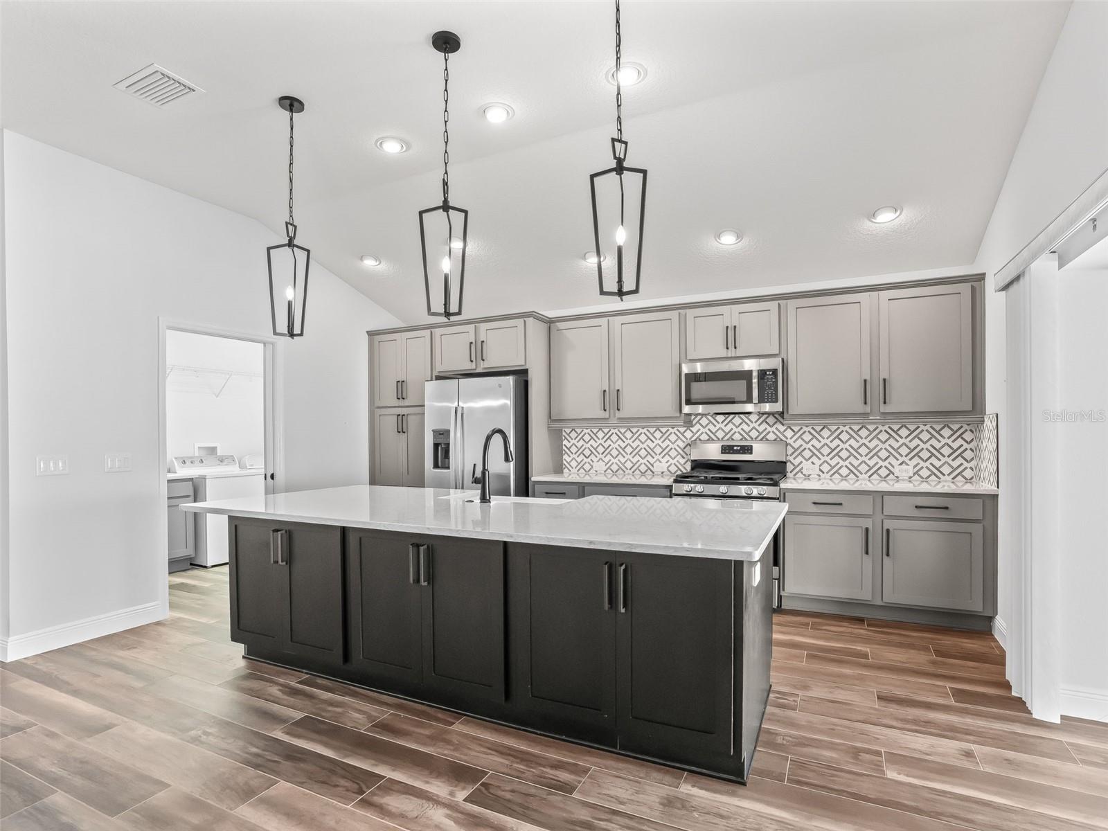 5716 MELVIN DR, THE VILLAGES, FL, 32163