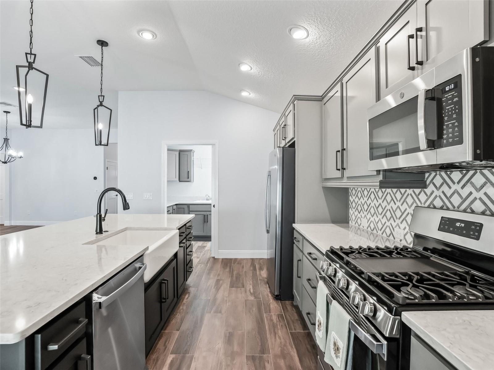 5716 MELVIN DR, THE VILLAGES, FL, 32163