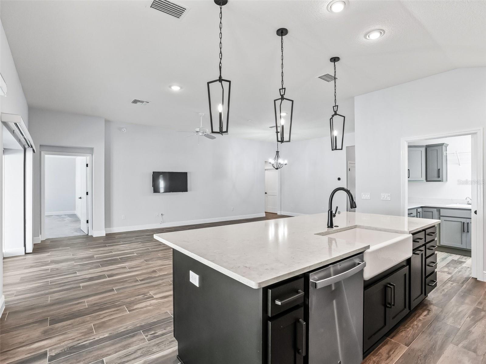 5716 MELVIN DR, THE VILLAGES, FL, 32163