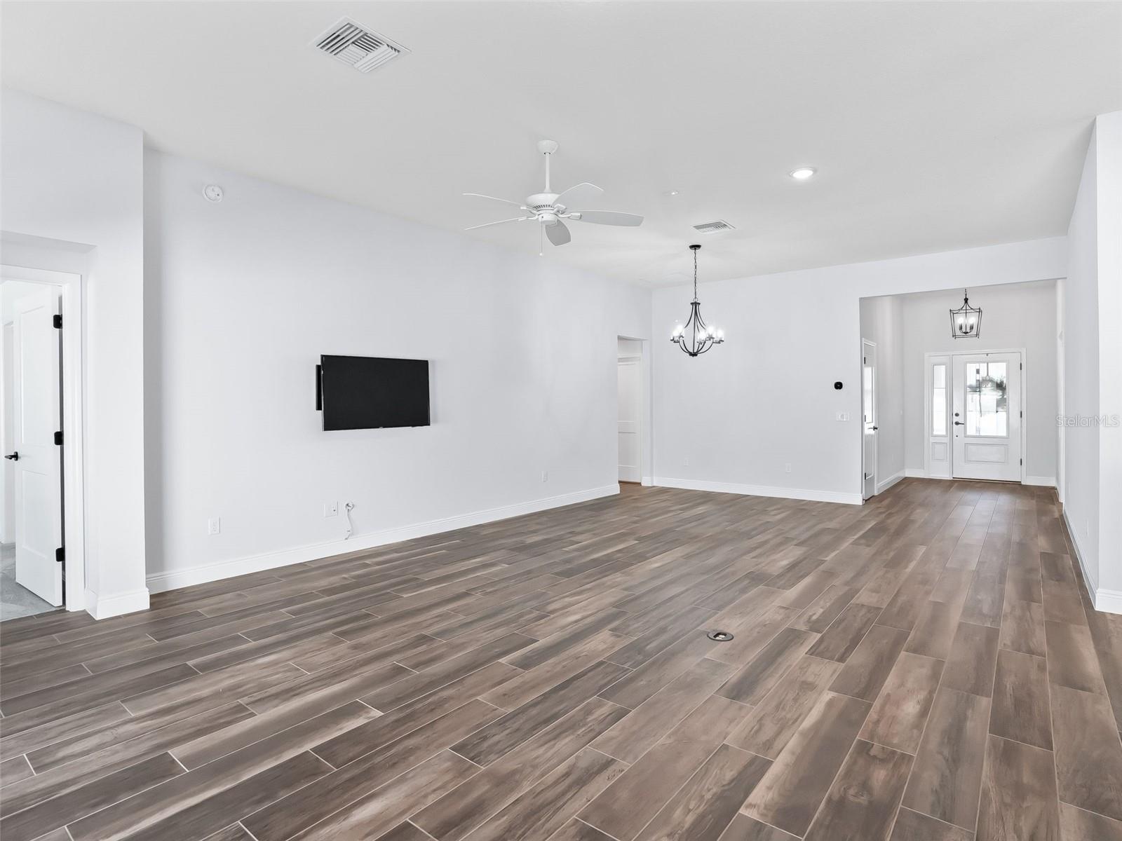 5716 MELVIN DR, THE VILLAGES, FL, 32163