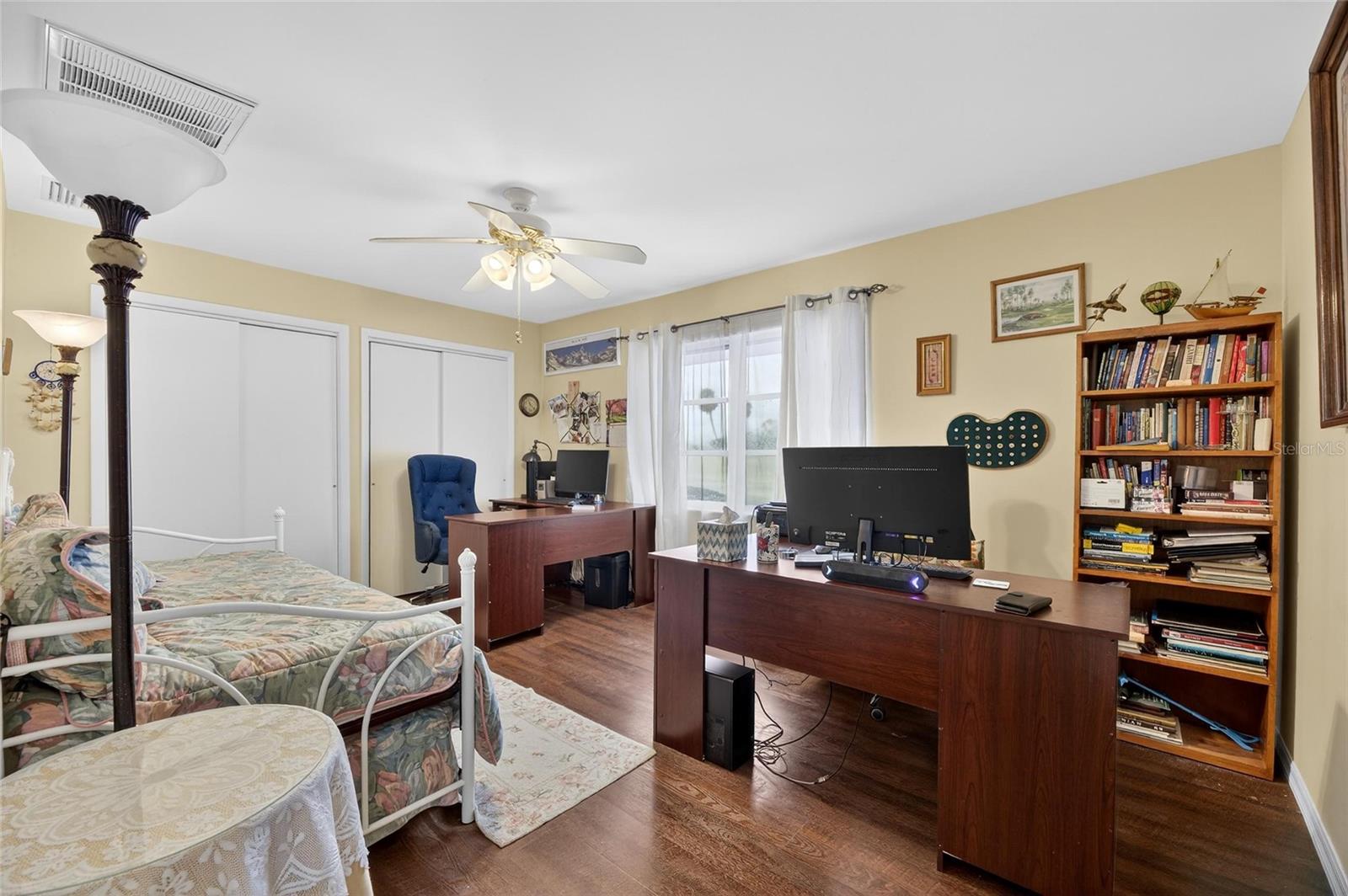 1302 DESERT HILLS DR, SUN CITY CENTER, FL, 33573