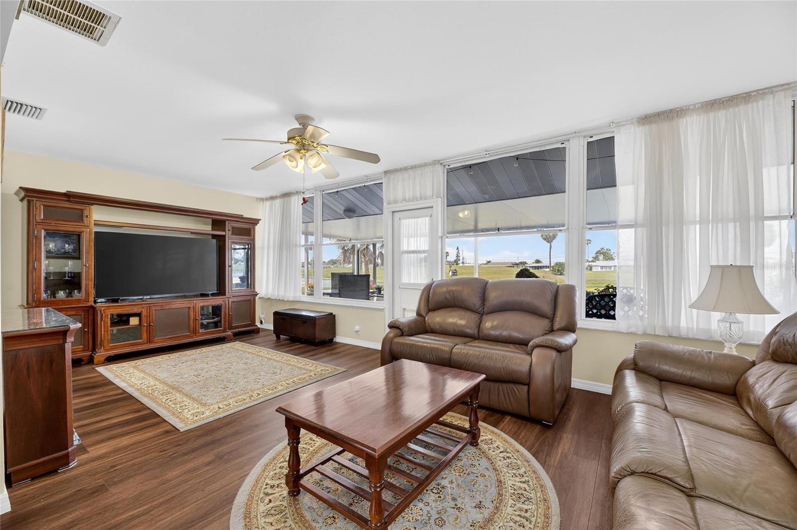 1302 DESERT HILLS DR, SUN CITY CENTER, FL, 33573