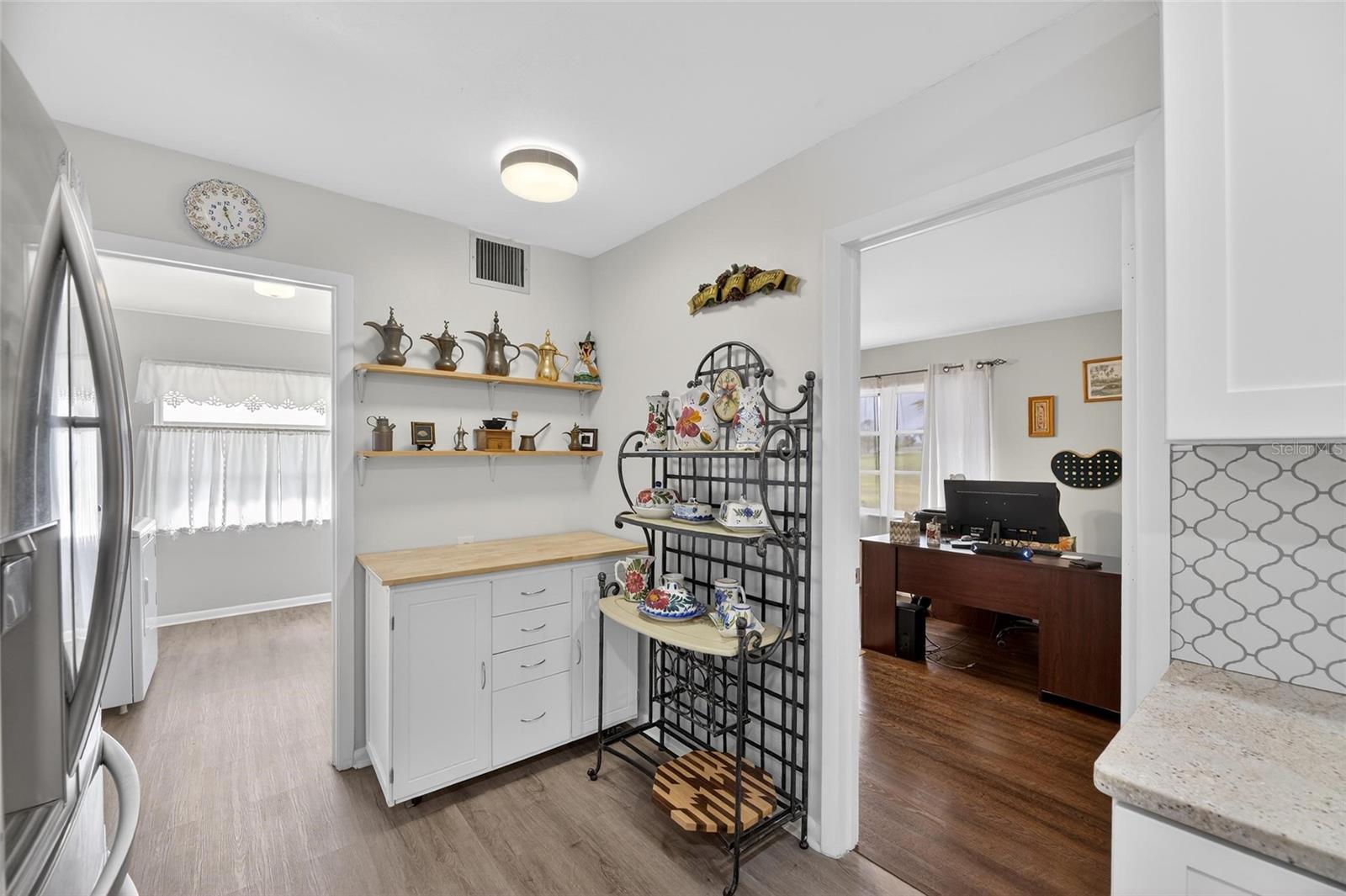 1302 DESERT HILLS DR, SUN CITY CENTER, FL, 33573