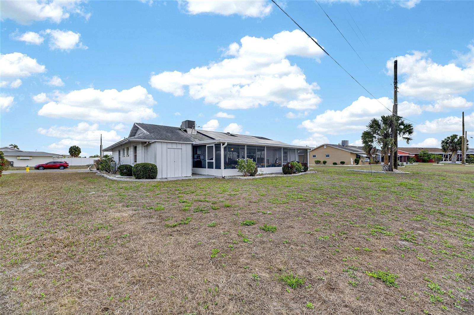 1302 DESERT HILLS DR, SUN CITY CENTER, FL, 33573