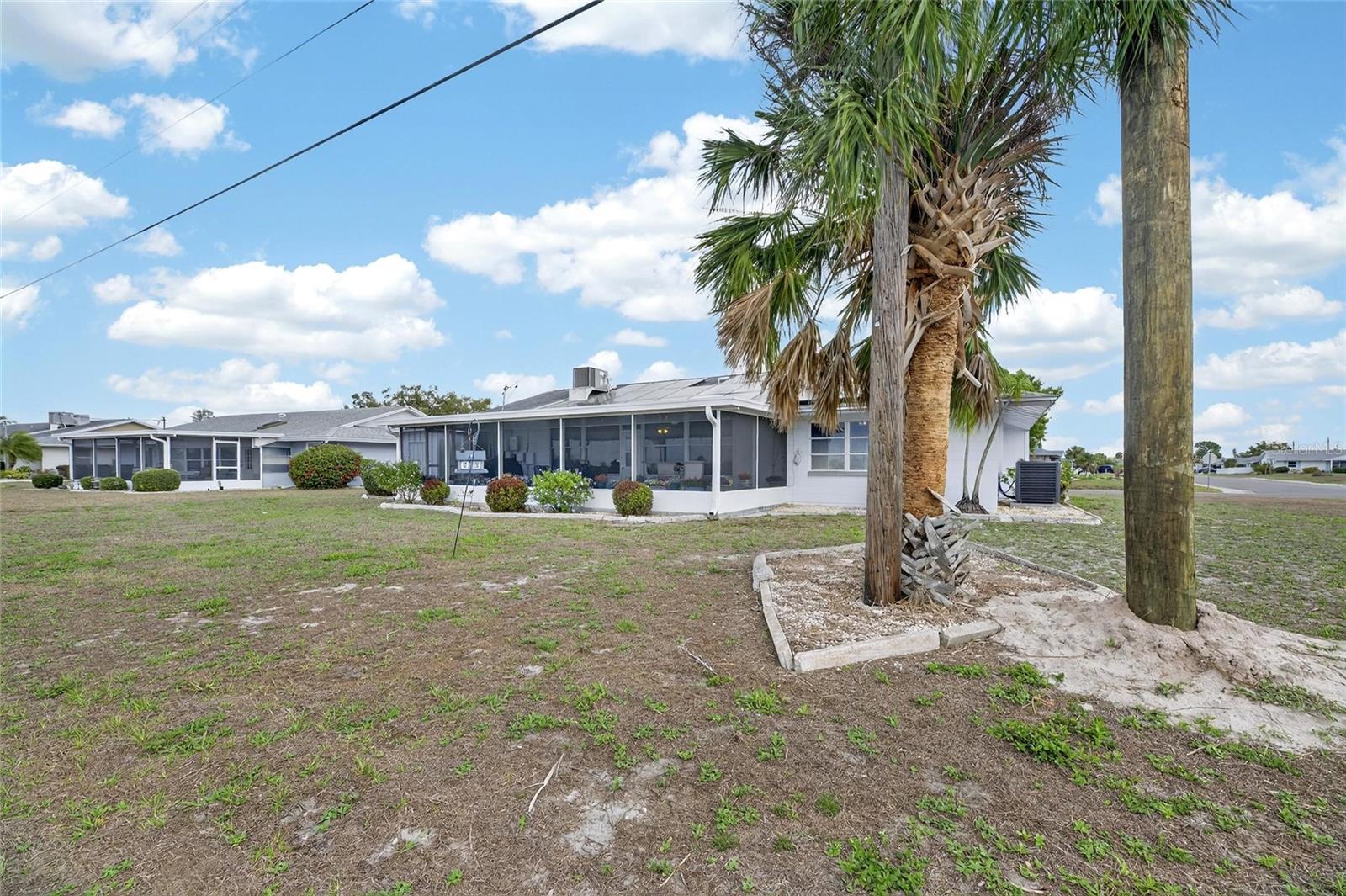 1302 DESERT HILLS DR, SUN CITY CENTER, FL, 33573