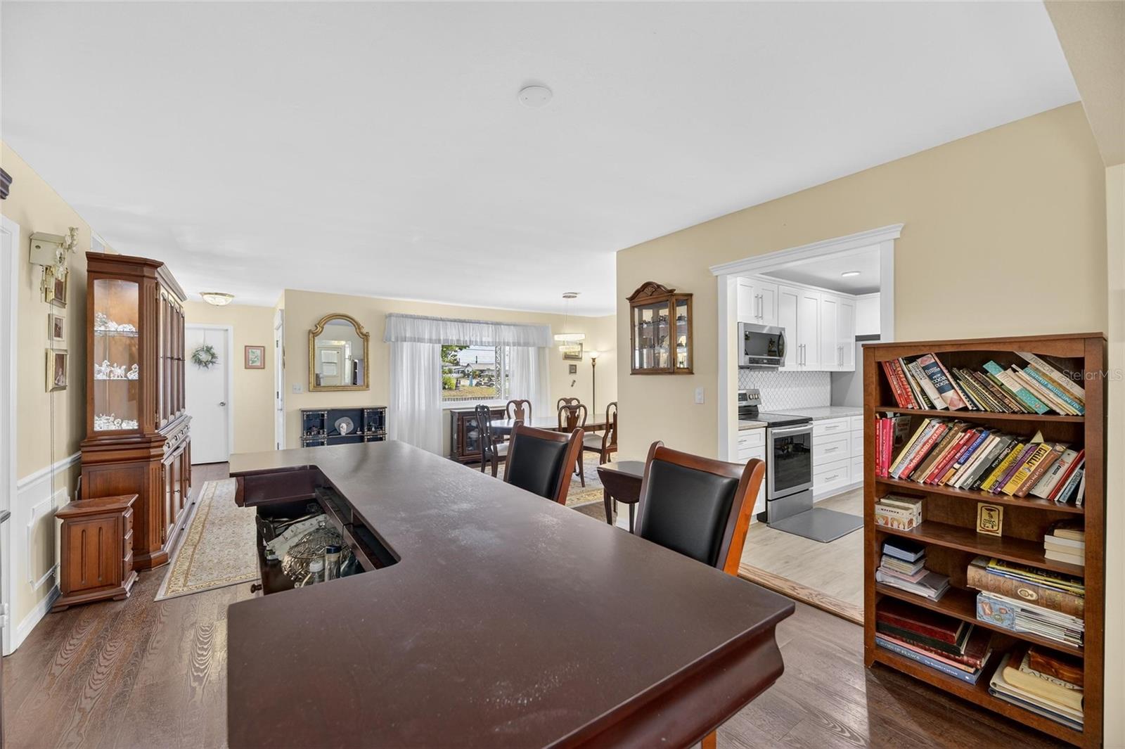1302 DESERT HILLS DR, SUN CITY CENTER, FL, 33573