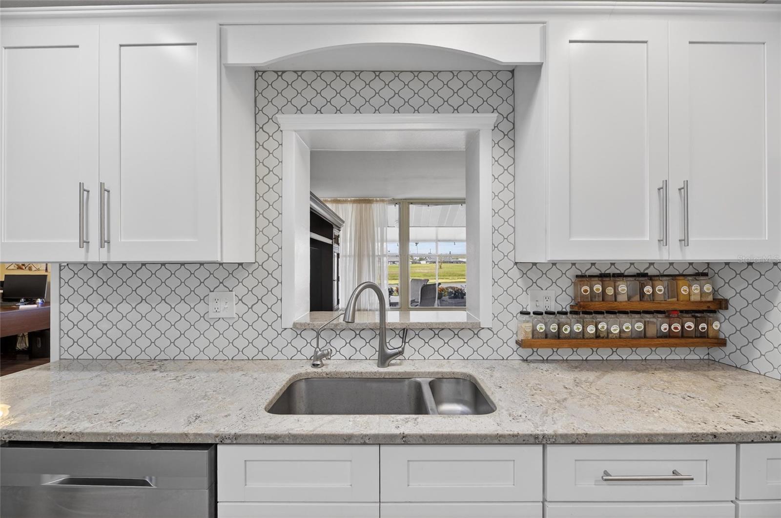 1302 DESERT HILLS DR, SUN CITY CENTER, FL, 33573