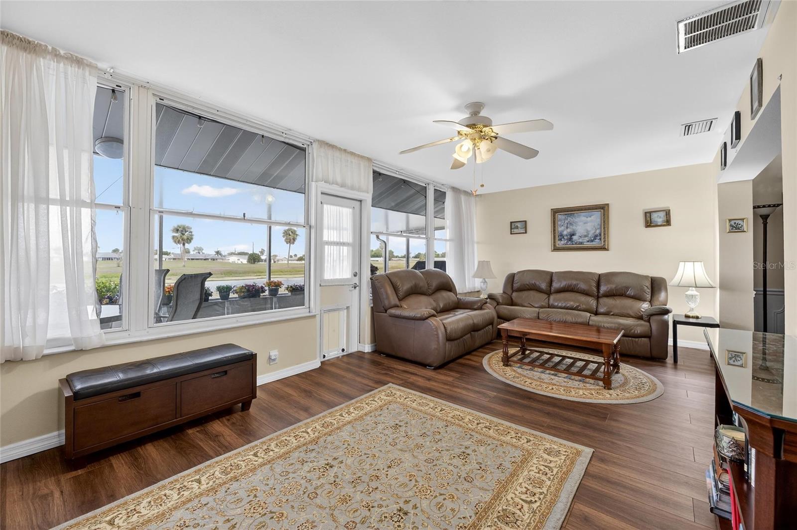 1302 DESERT HILLS DR, SUN CITY CENTER, FL, 33573