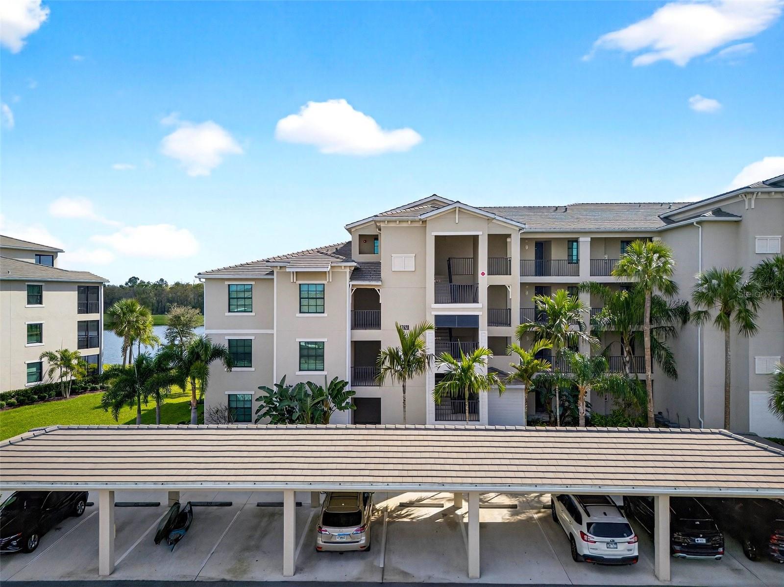 17520 GAWTHROP DR #401, LAKEWOOD RANCH, FL, 34211