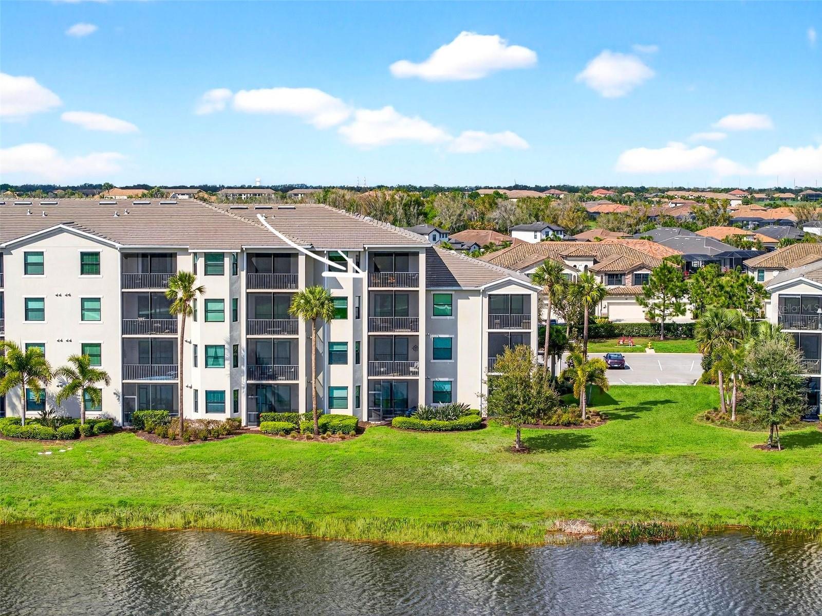 17520 GAWTHROP DR #401, LAKEWOOD RANCH, FL, 34211