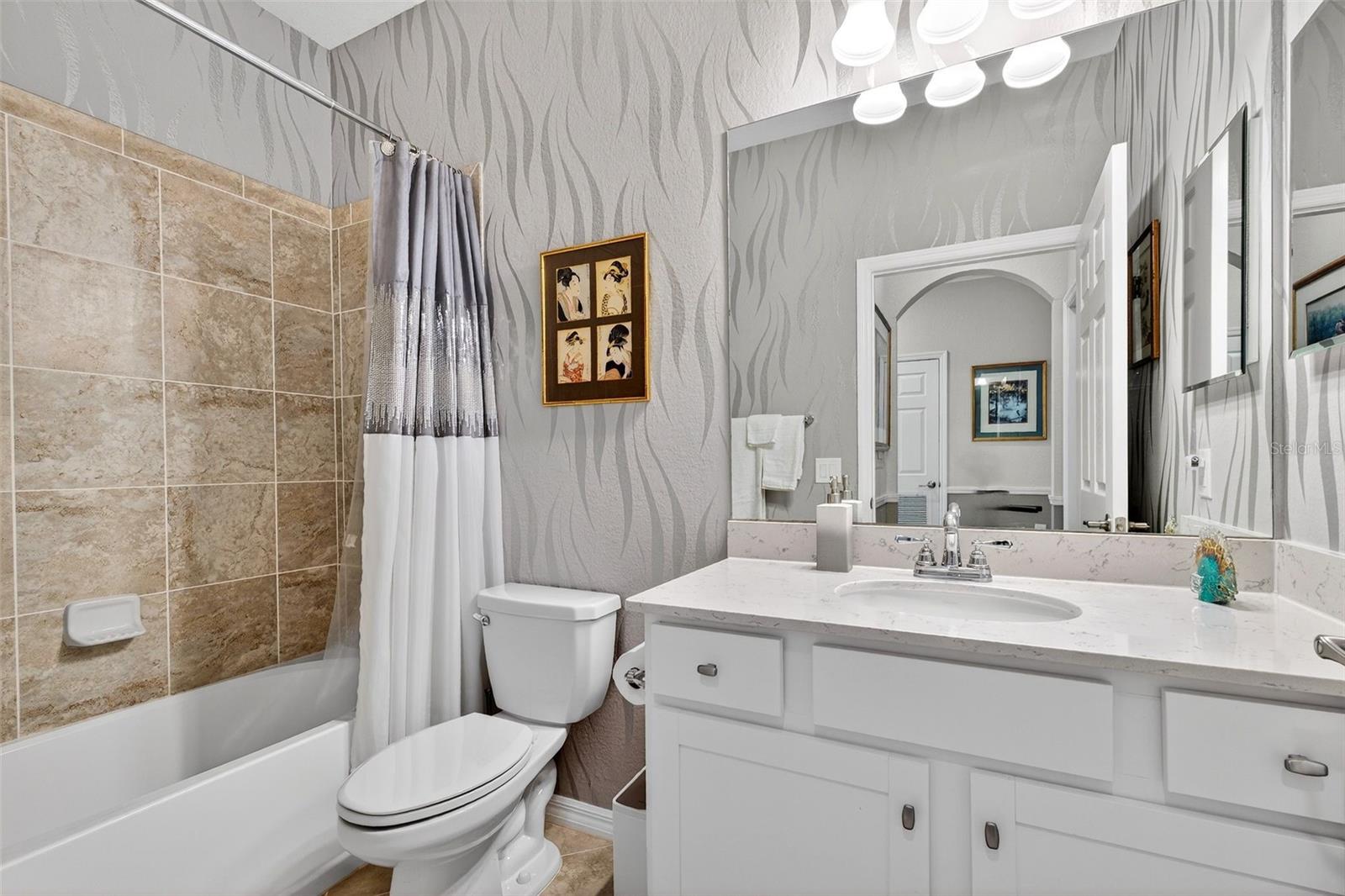 17520 GAWTHROP DR #401, LAKEWOOD RANCH, FL, 34211