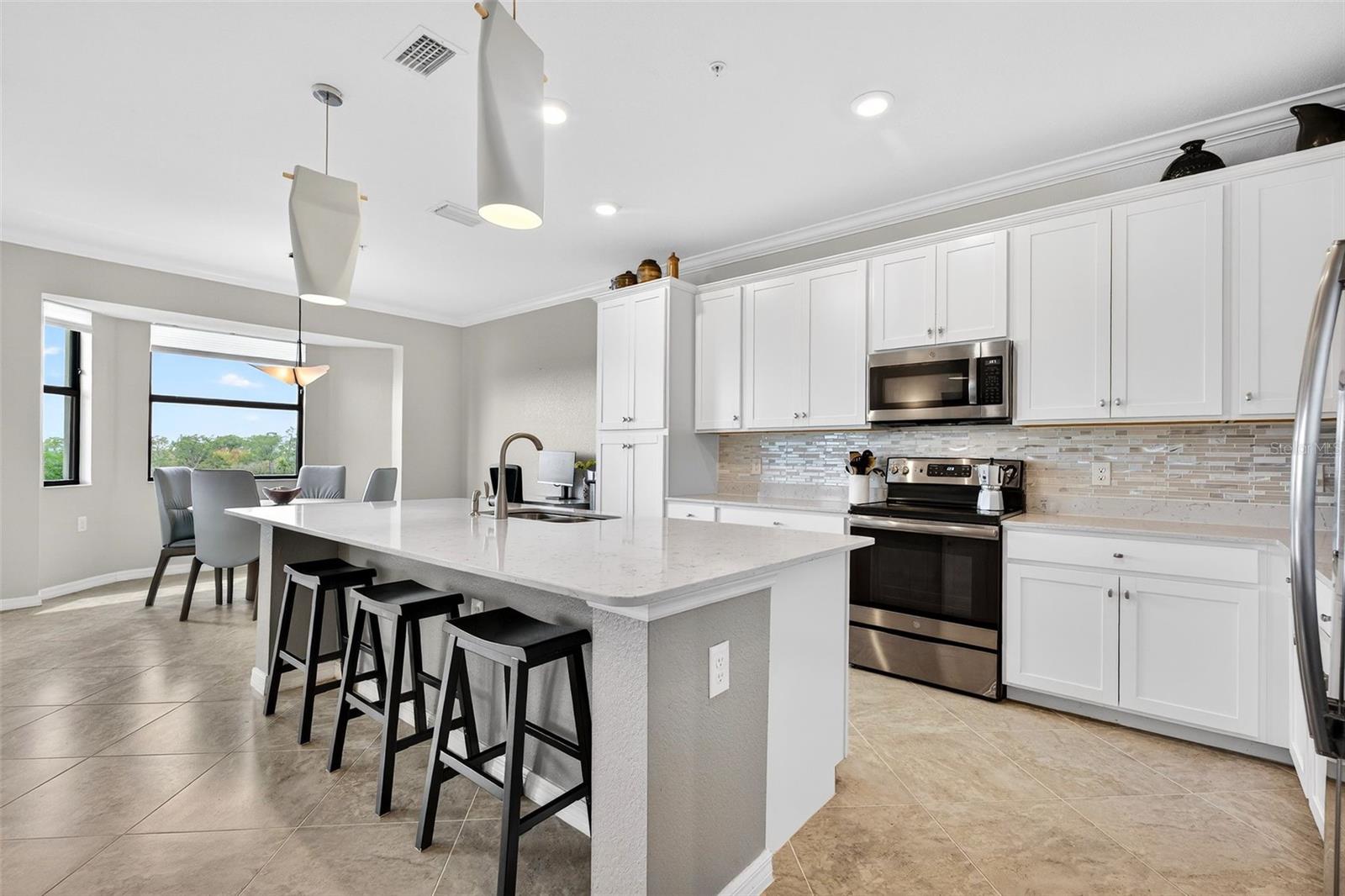 17520 GAWTHROP DR #401, LAKEWOOD RANCH, FL, 34211