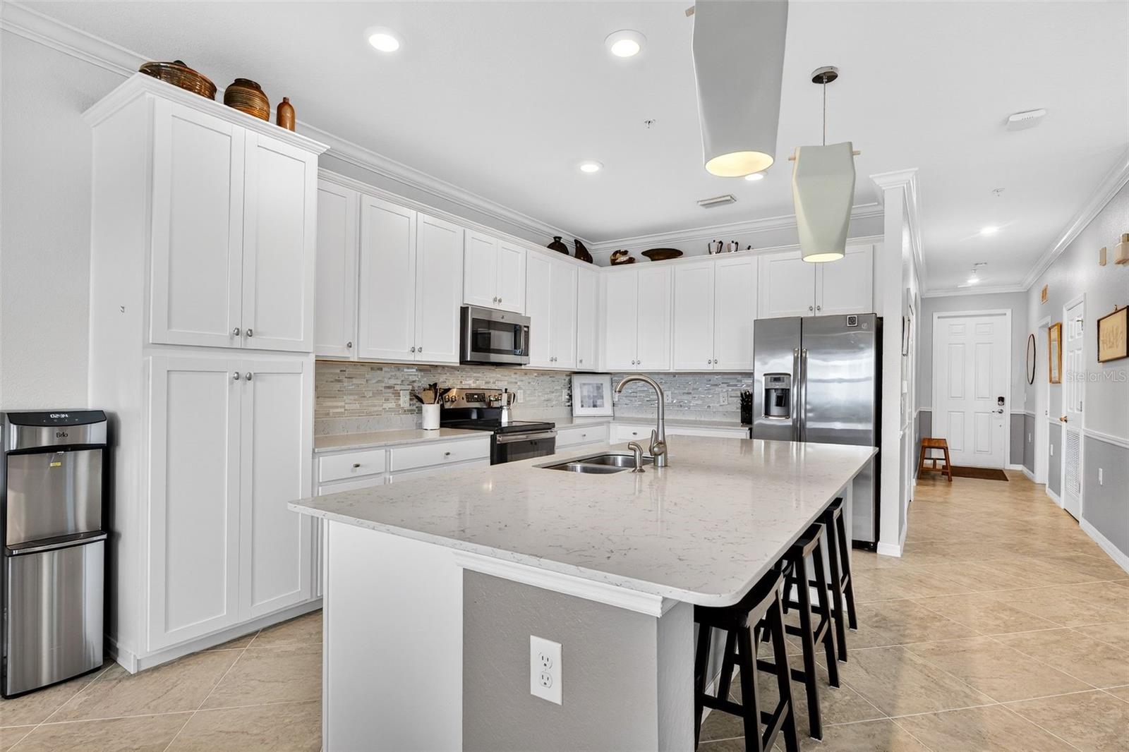 17520 GAWTHROP DR #401, LAKEWOOD RANCH, FL, 34211