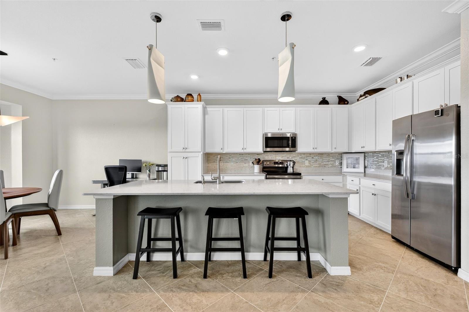 17520 GAWTHROP DR #401, LAKEWOOD RANCH, FL, 34211