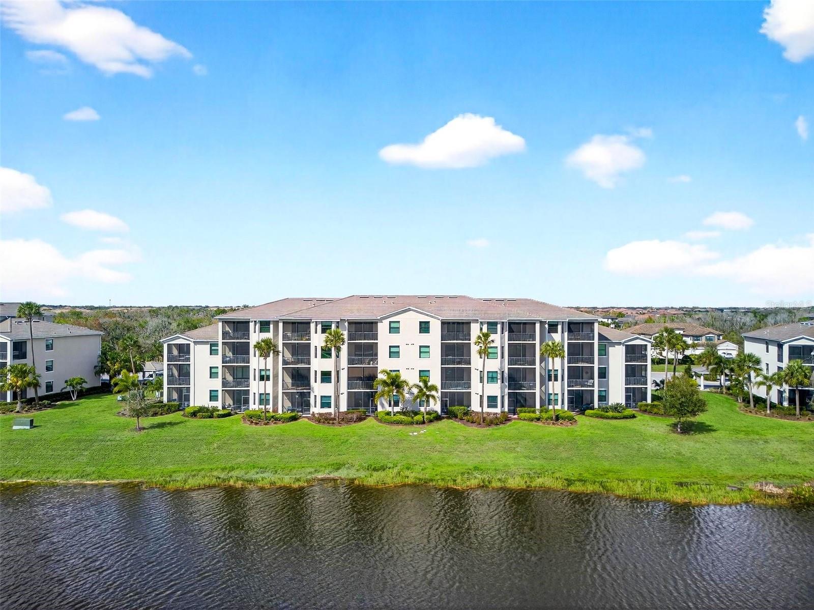 17520 GAWTHROP DR #401, LAKEWOOD RANCH, FL, 34211