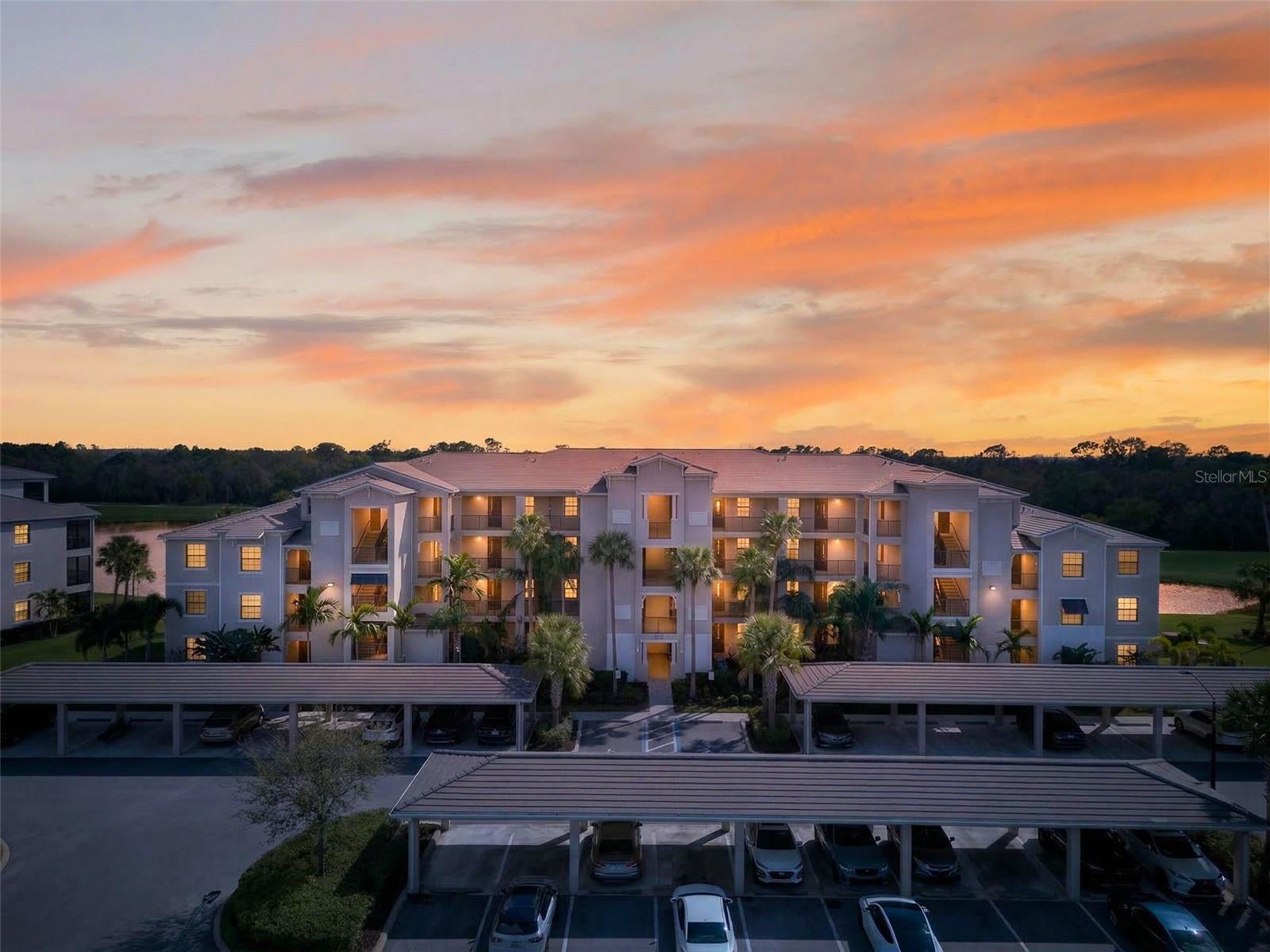 17520 GAWTHROP DR #401, LAKEWOOD RANCH, FL, 34211