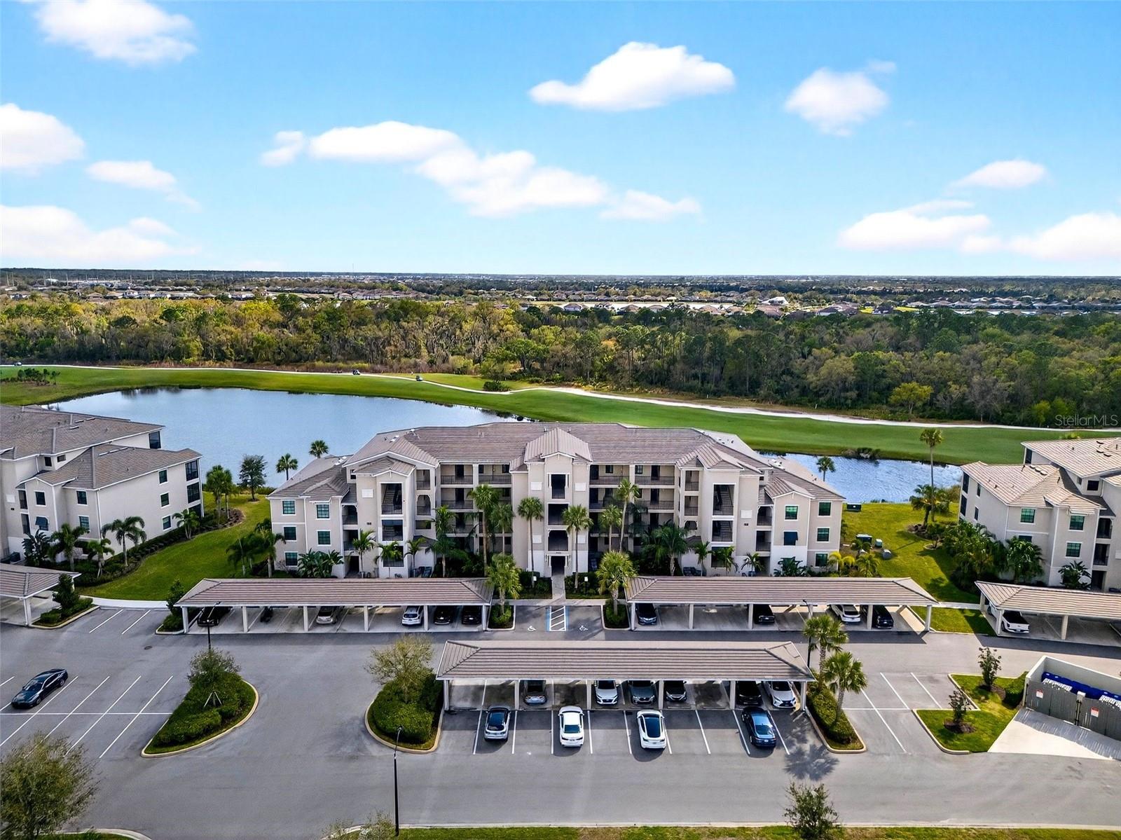 17520 GAWTHROP DR #401, LAKEWOOD RANCH, FL, 34211