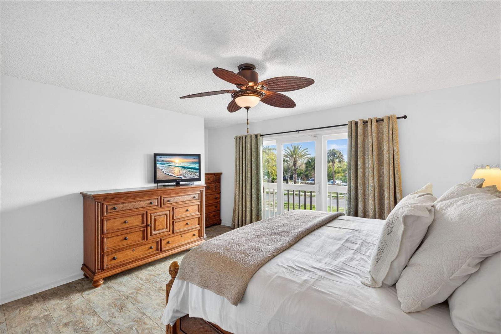 19010 GULF BLVD #101, INDIAN SHORES, FL, 33785