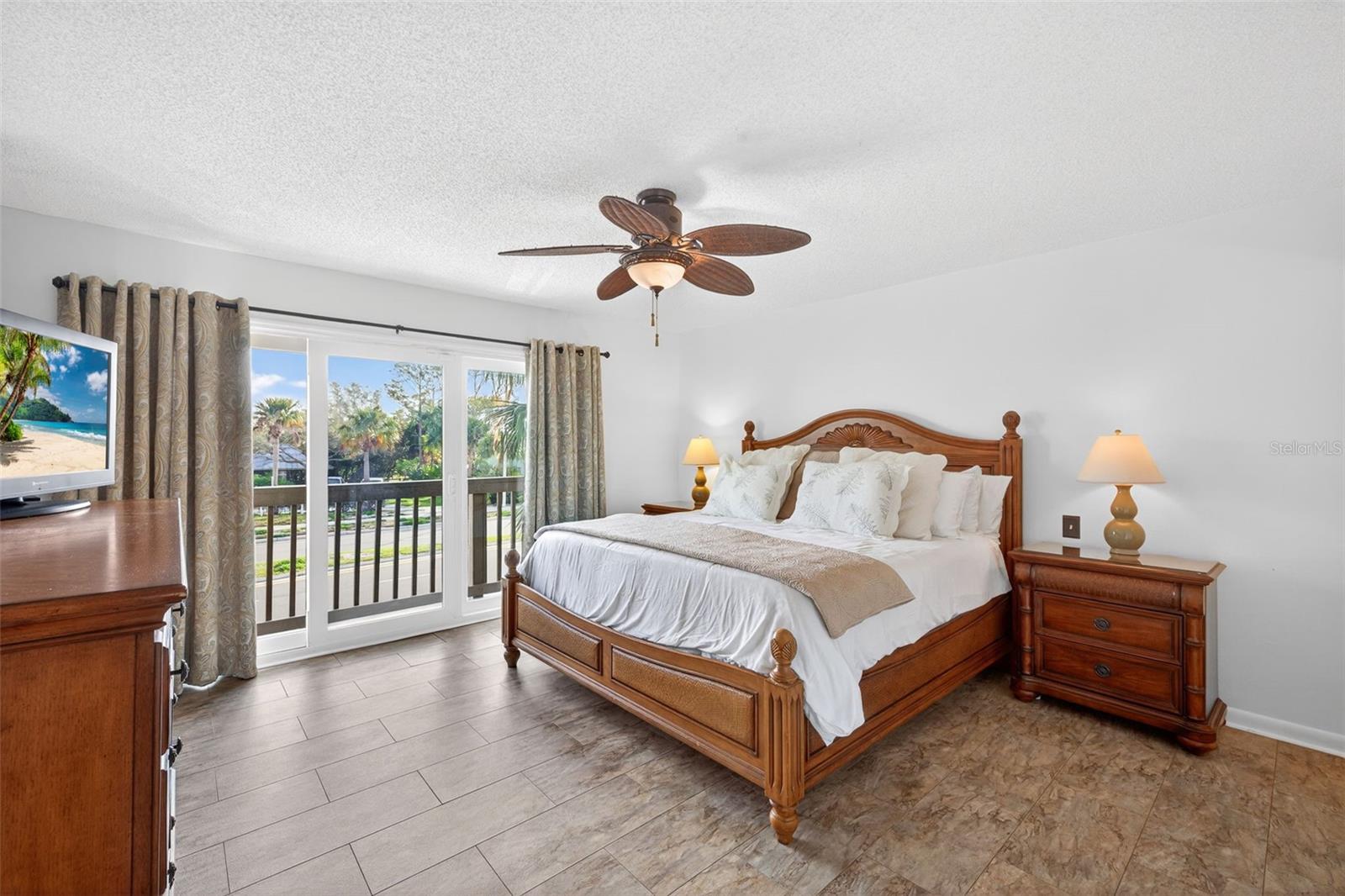 19010 GULF BLVD #101, INDIAN SHORES, FL, 33785
