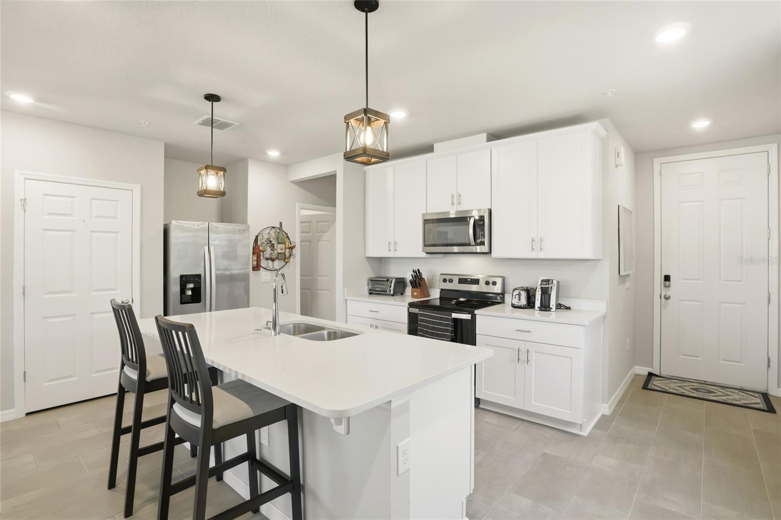 1123 DESERT CANDLE DR, OCOEE, FL, 34761
