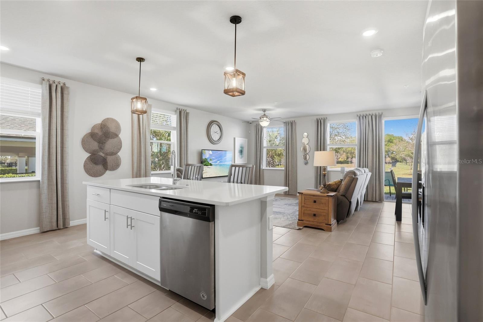 1123 DESERT CANDLE DR, OCOEE, FL, 34761