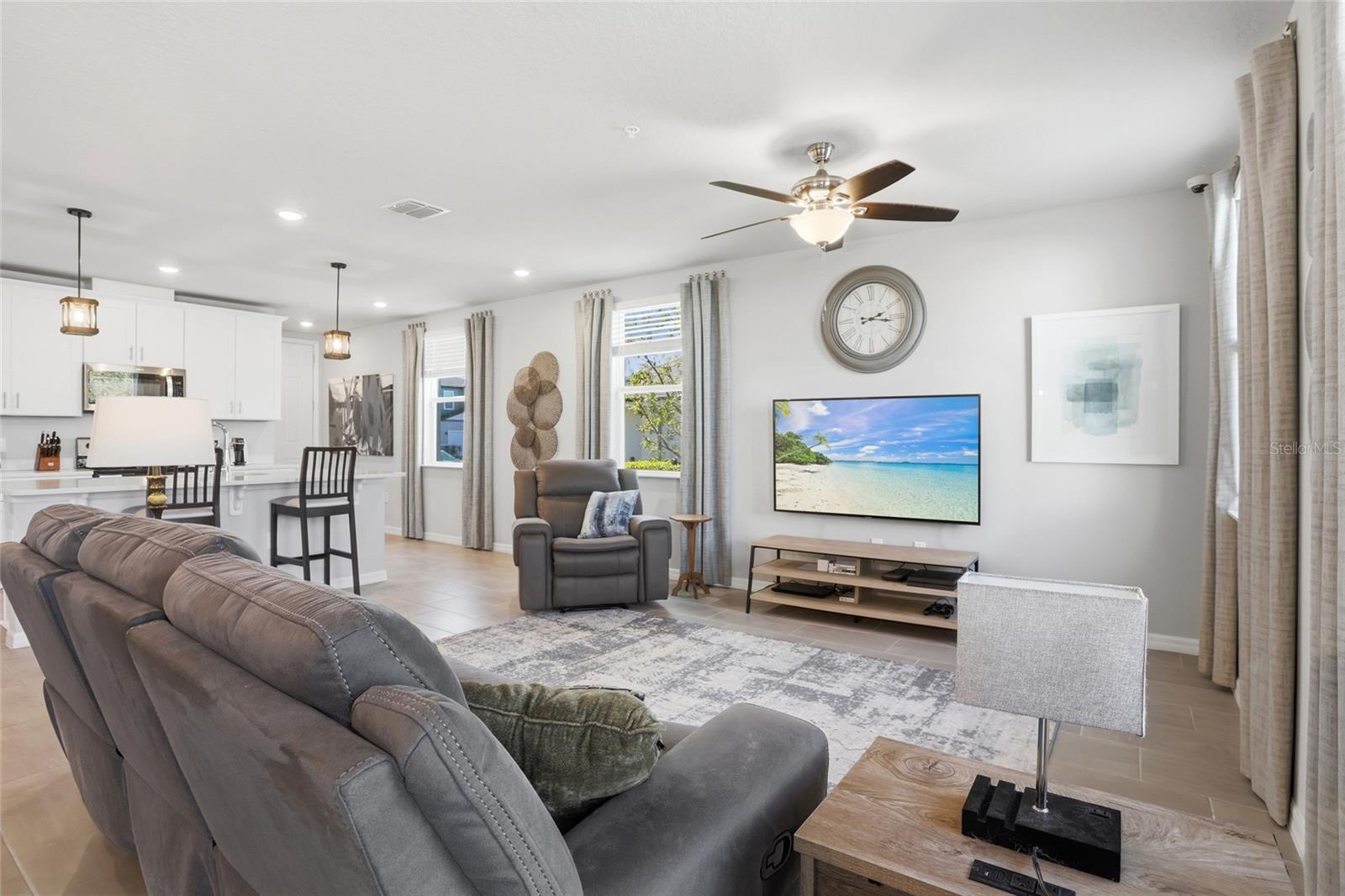 1123 DESERT CANDLE DR, OCOEE, FL, 34761