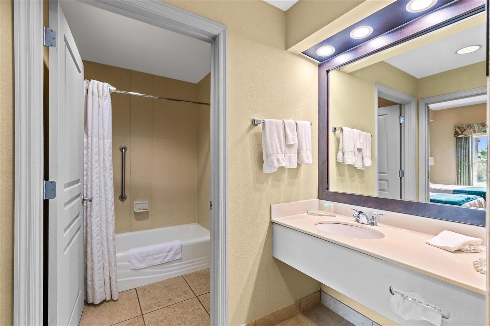 8303 PALM PKWY #511, ORLANDO, FL, 32836