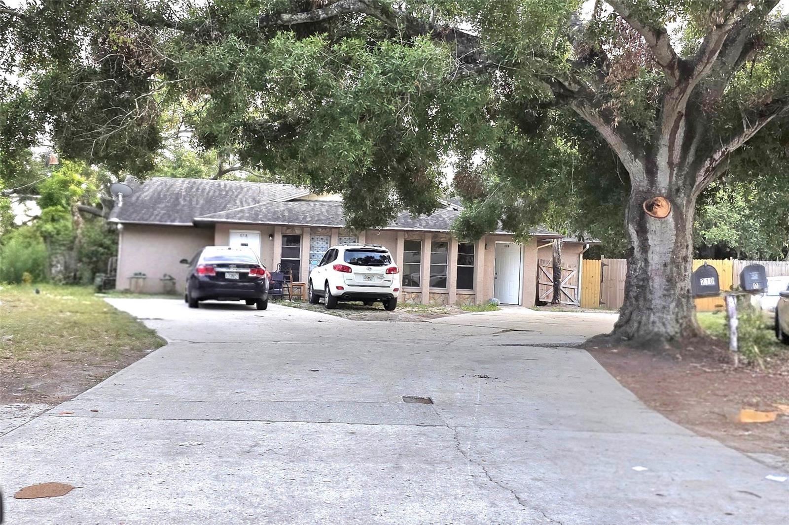 208 58TH AVE E, BRADENTON, FL, 34203