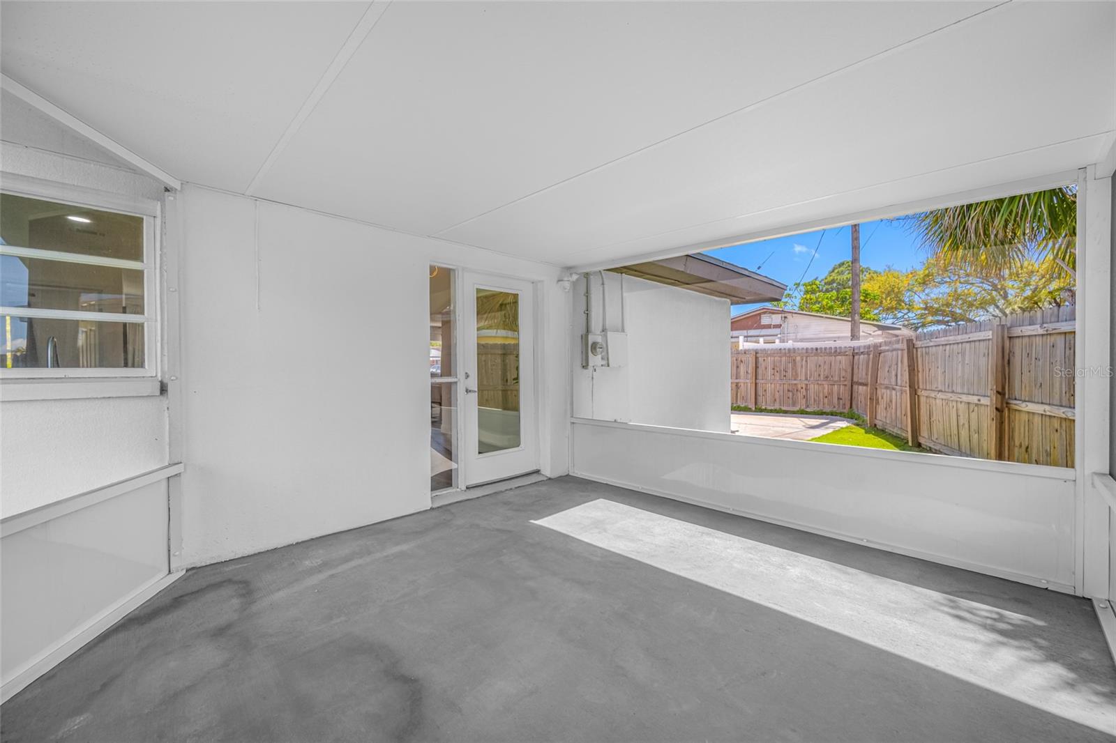 4916 CARLYLE RD, TAMPA, FL, 33615