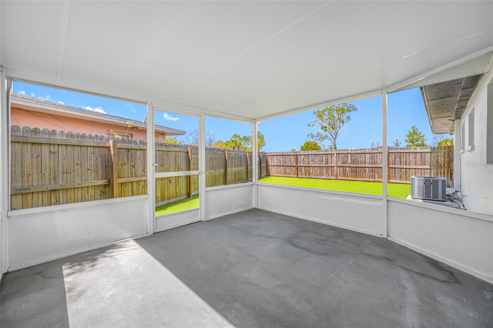 4916 CARLYLE RD, TAMPA, FL, 33615