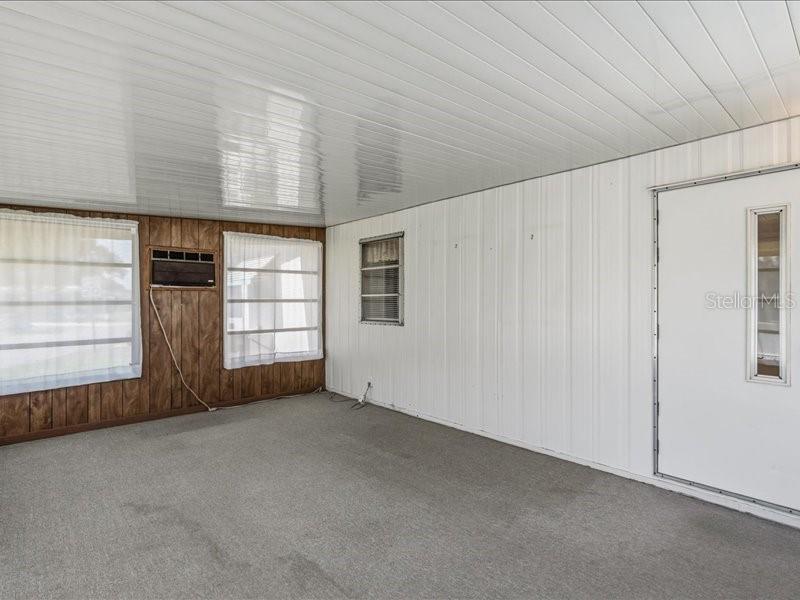 31227 TEMPLE AVE, TAVARES, FL, 32778