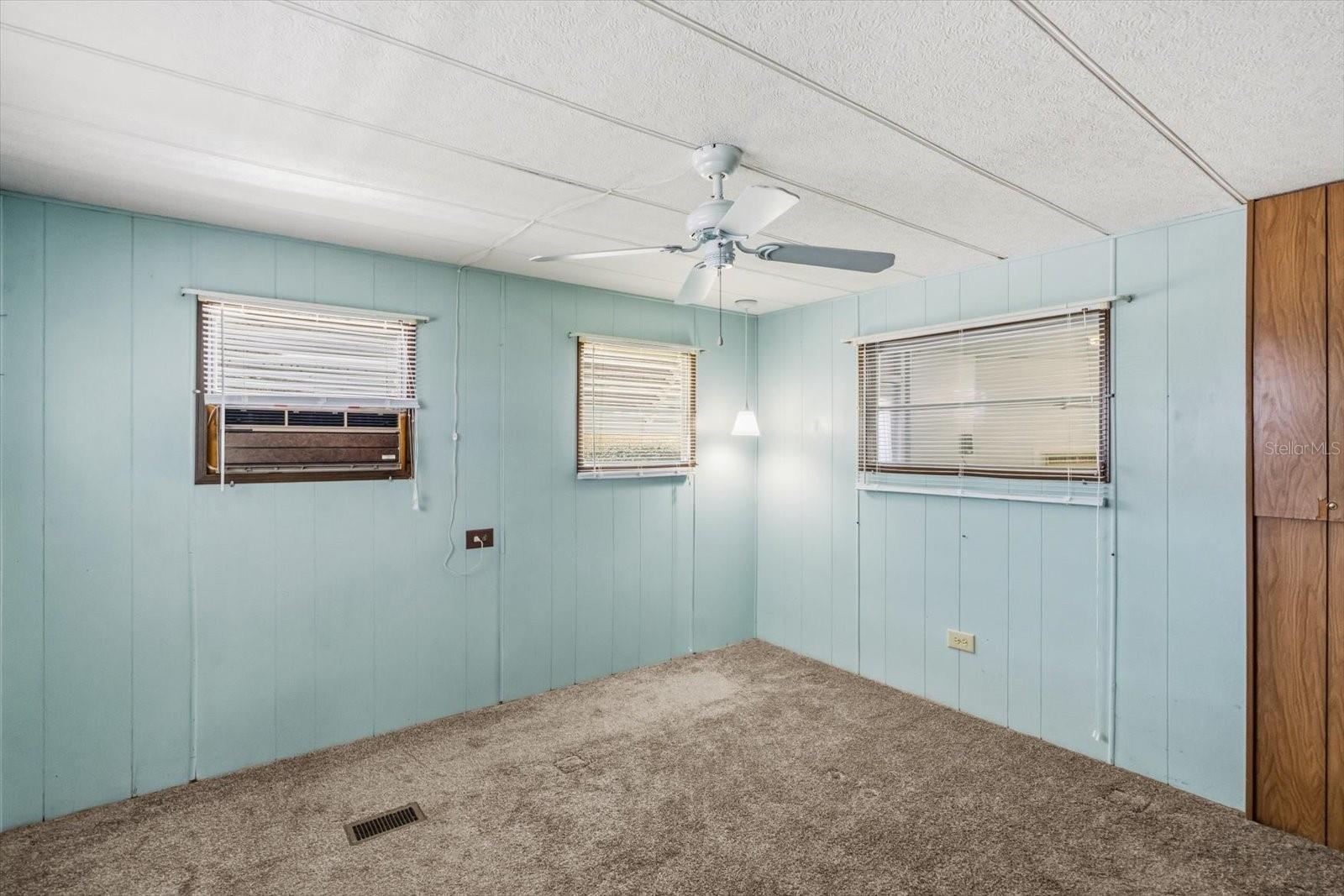 31227 TEMPLE AVE, TAVARES, FL, 32778