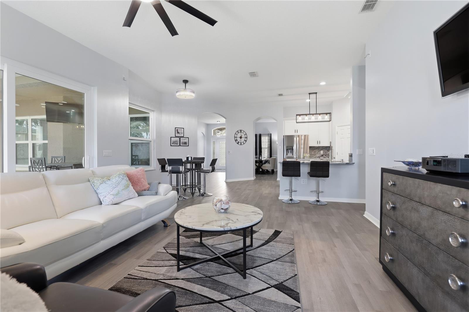 486 WOODFORD DR, DEBARY, FL, 32713