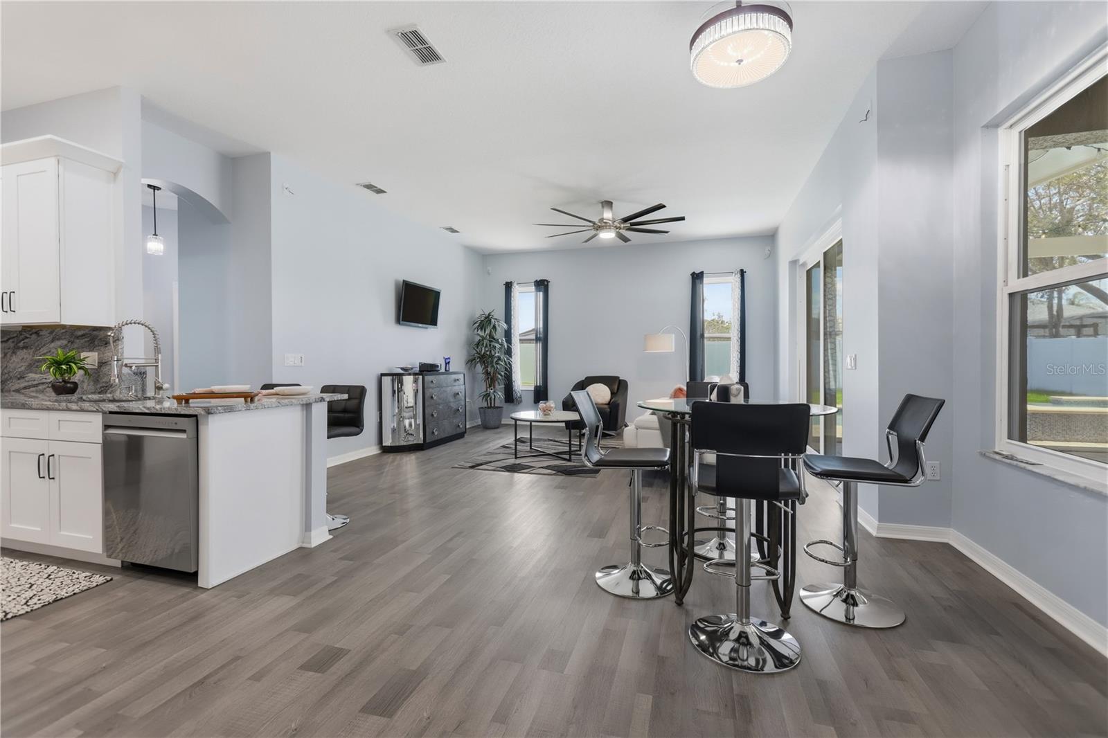 486 WOODFORD DR, DEBARY, FL, 32713