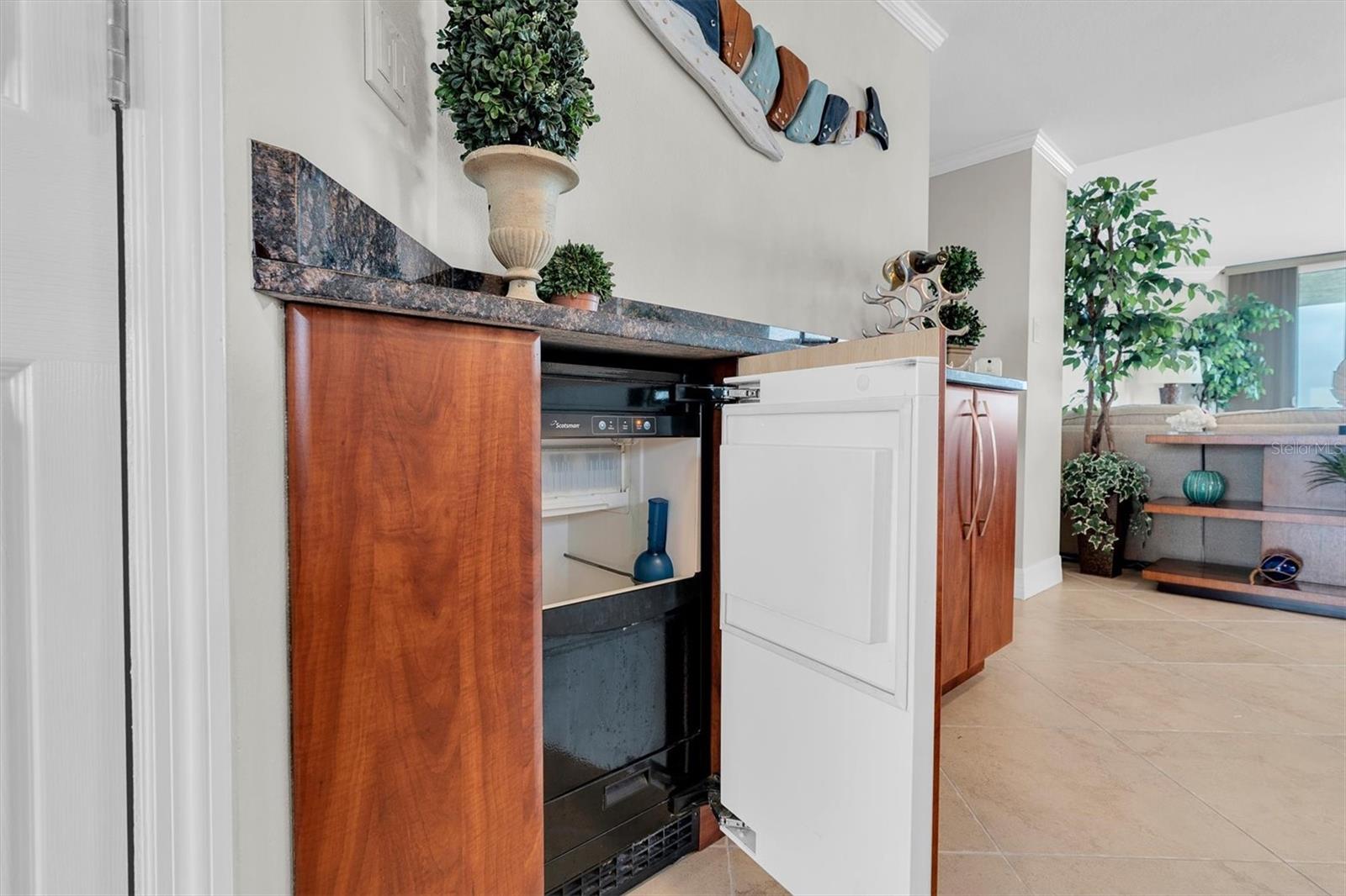 1290 GULF BLVD #408, CLEARWATER BEACH, FL, 33767
