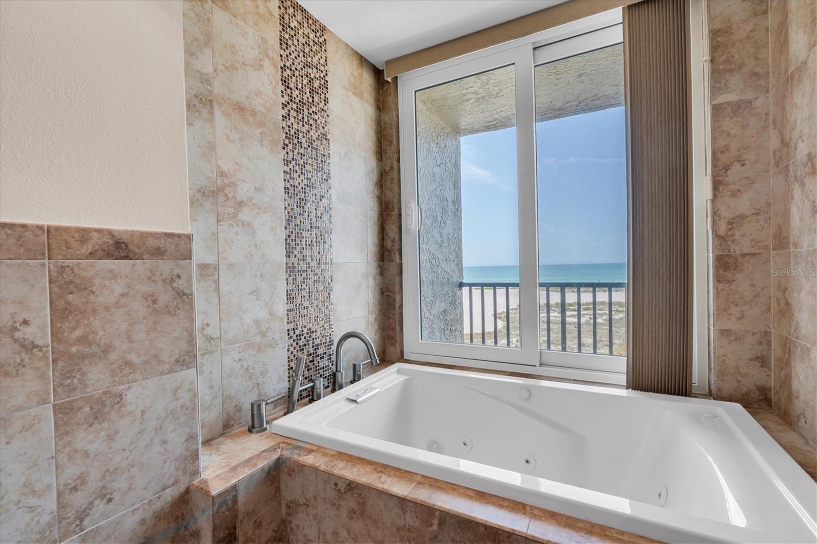 1290 GULF BLVD #408, CLEARWATER BEACH, FL, 33767