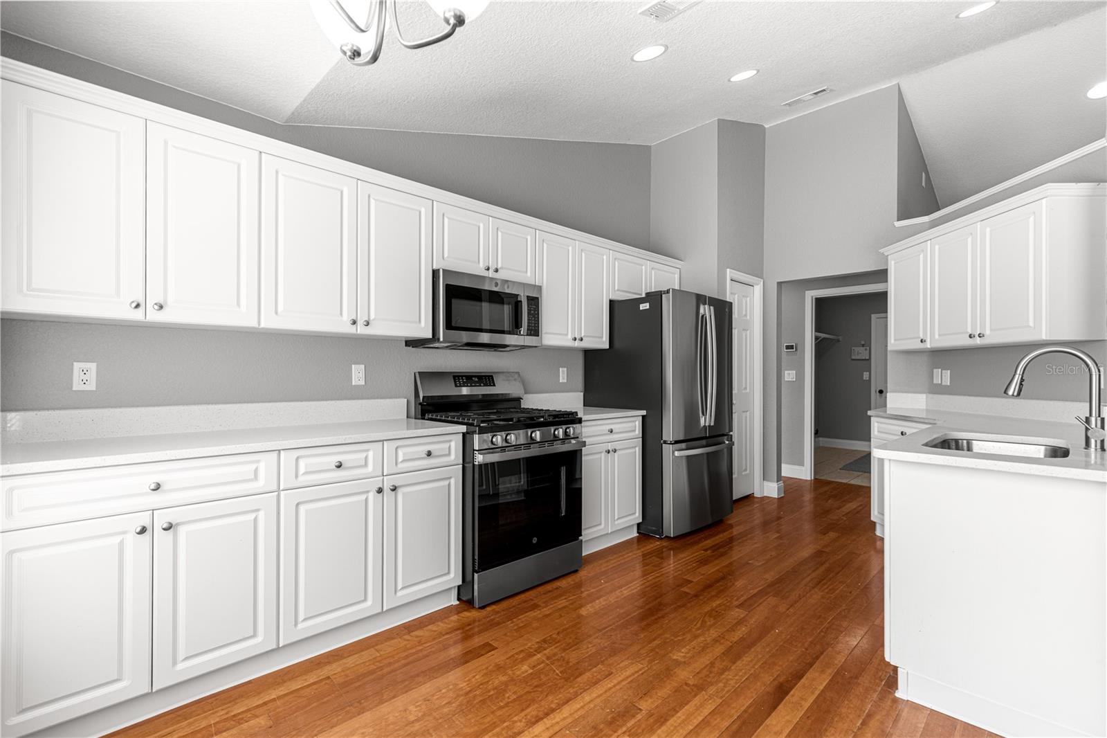 10485 SE 42ND CT, BELLEVIEW, FL, 34420