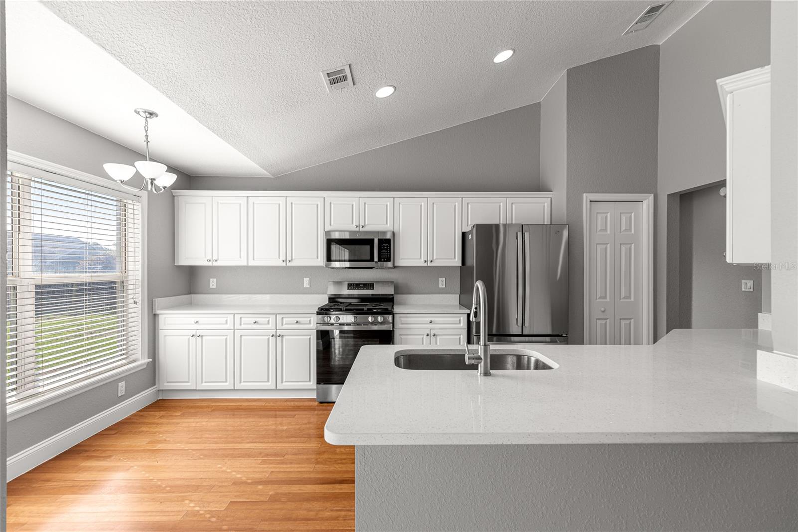 10485 SE 42ND CT, BELLEVIEW, FL, 34420