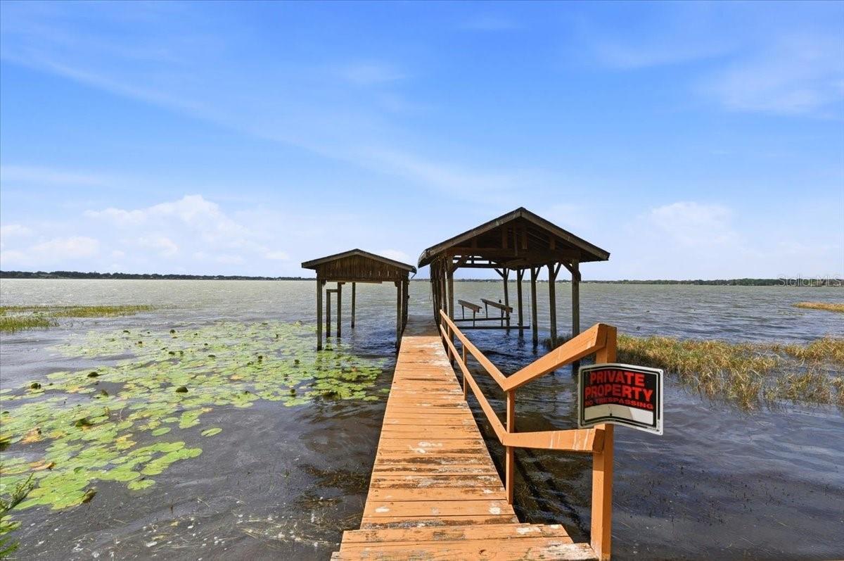 1202 LAKE ARIANA BLVD, AUBURNDALE, FL, 33823