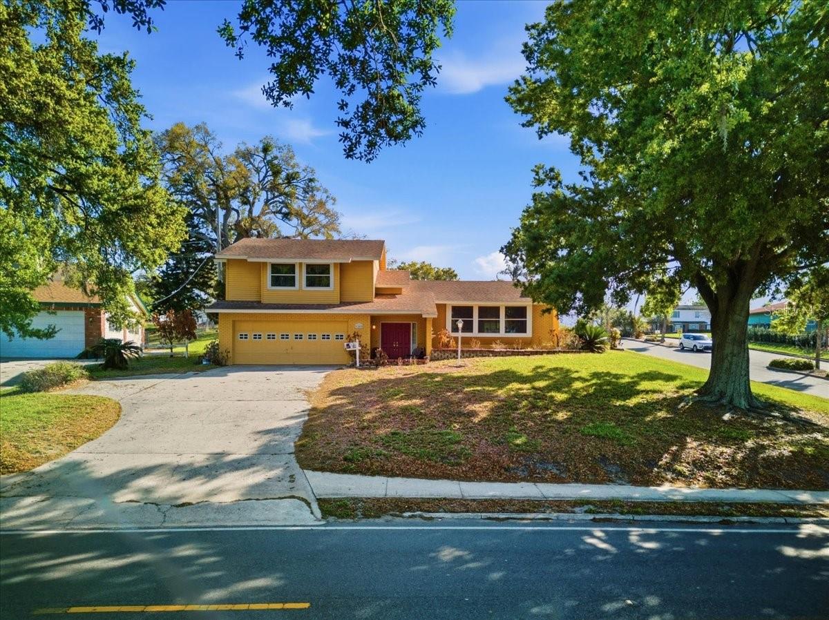 1202 LAKE ARIANA BLVD, AUBURNDALE, FL, 33823