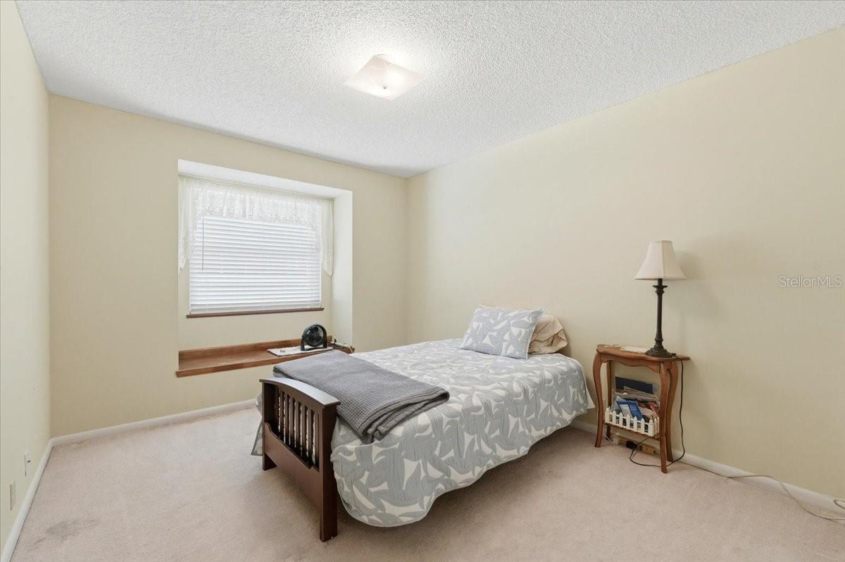 1202 LAKE ARIANA BLVD, AUBURNDALE, FL, 33823