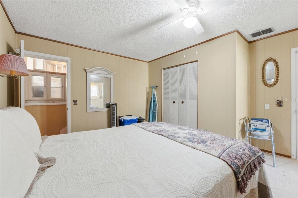 1202 LAKE ARIANA BLVD, AUBURNDALE, FL, 33823